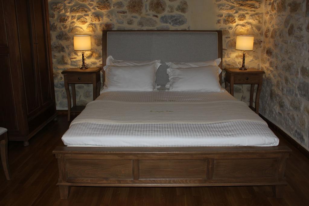 Vetilios Lithos Boutique Hotel Néon Oítilon Exterior foto